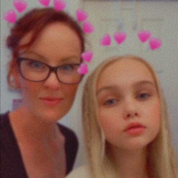 Meet your Posher, April - Picture 5 of 5